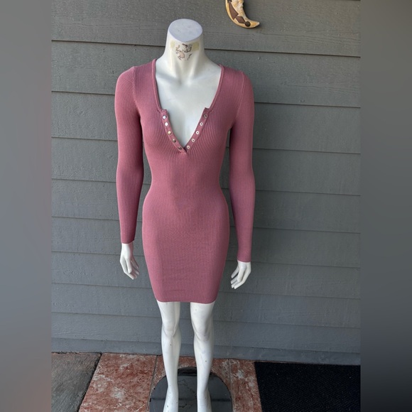 Hera Collection Dresses & Skirts - Hera Collection Ribbed Long-Sleeve V-Neck Bodycon Dress - Dusty Rose